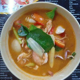 ก๋วยเตี๋ยวต้มยำหมึก