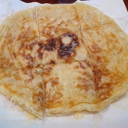 โรตีเนยนม