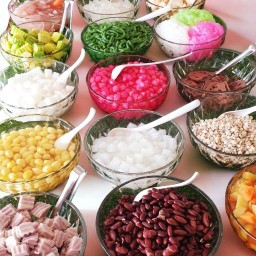 เทพทิพย์ ขนมหวานน้ำแข็งไส  น้ำกะทิเคี่ยว/น้ำกะทิอบควันเทียนสูตรโบราณ