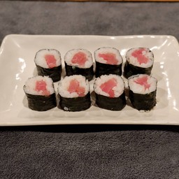 Tuna Maki ทูน่ามากิ