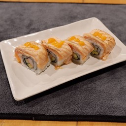 Mon-Burn Roll ม่อนเบิร์นโรล 8 ชิ้น