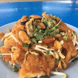 ผัดไทยหอยทอดราษฏร์พัฒนา (ร้านยายน้อย)
