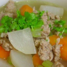 แกงจืดต้มไชเท้าหมู