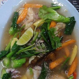 ก๋วยเตี๋ยวกังฟูเนื้อ