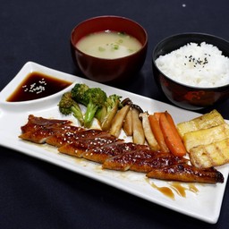 Unagi Don S ชุดข้าวปลาไหลครึ่งตัว พร้อมซุป
