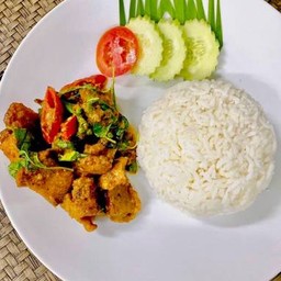 ผัดเครื่องแกง(ราดข้าว)