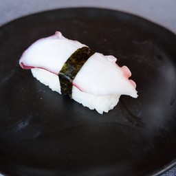 Tako Sushi หมึกยักษ์