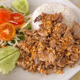 ข้าวราดกระเทียมพริกไท