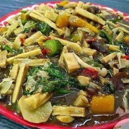 เจ๊กาญ ลาบ ส้มตำ ยำ ย่าง สาขา2 หลังเทคนิค