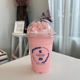 นมสดสตอเบอร์รี่ปั่น