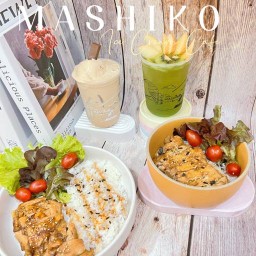 มาชิโกะー MASHIKO Café マシコ •カフェ สี่แยกวุ่นวาย