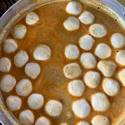 ขนมจีนน้ำยากะทิอกไก่ พิเศษ