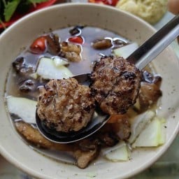 56 บุ๋นจ่าฮานอย & ขนมจีนน้ำเงี้ยว