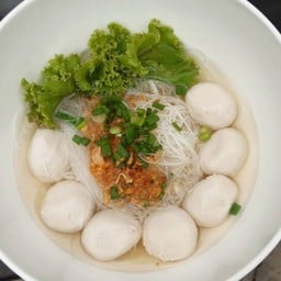ก๋วยเตี๋ยวลูกชิ้นหมูน้ำข้น