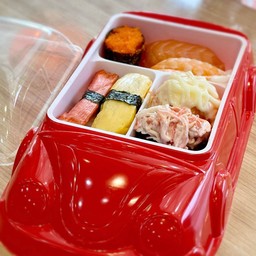 กล่องซูชิรูปรถ