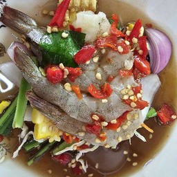 ยำกุ้งสด 40.-