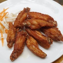 ปีกไก่ทอดน้ำปลา