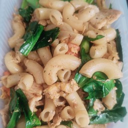 ผัดกะเพรามักกะโรนี