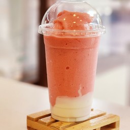สตอเบอร์รี่ปั่น
