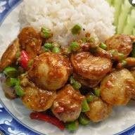 ลูกชิ้นผัดพริกแกงใต้