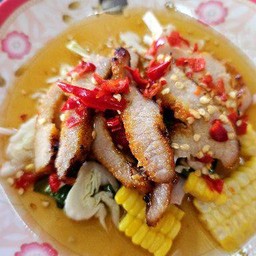 ยำคอหมูย่าง 40.-