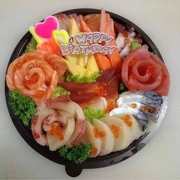 Sashimi Cake Premium
