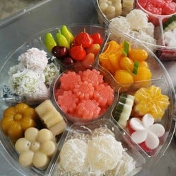 ถาดกลมขนมไทยมงคล 9 ชนิด  เหมาะสำหรับหลากหลายโอกาส