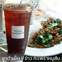ชาดำเย็น +  ข้าวกะเพราหมูสับ