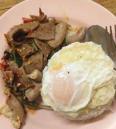 ข้าวกระเพาตับ