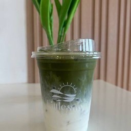 มัจฉะ นมสด