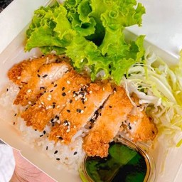 ข้าวไก่ทอดซอสเทอริยากิ