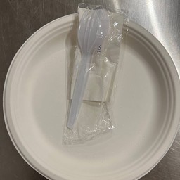 ชุดจานช้อนซ่อม