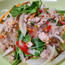 ยำวุ้นเส้นหมูสับ