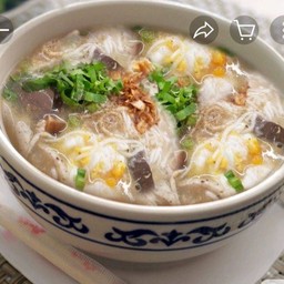 ก๋วยจั๊บ(หมูยออุบล) ส่งฟรีเมื่อโทรสั่ง