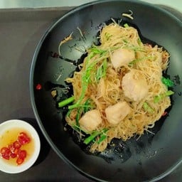 หมี่กระเฉดไก่