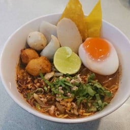 ก๋วยเตี๋ยวต้มยำไข่พระอาทิตย์ ราชปรารภ•
