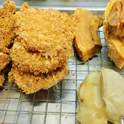 ข้าวมันไก่ริมคลอง