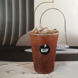 ชาดำเย็น Ice black tea 16oz.