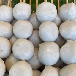 ลูกชิ้นปลากลมนึ่ง