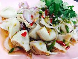 ยำไส้ต้น