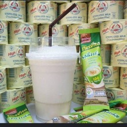 นมหมี + เนสวีต้า ปั่นนมสด