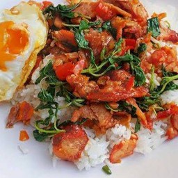 กะเพราหมูแดง