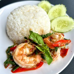 กะเพรากุ้งราดข้าว