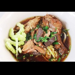 ฮักเตี๋ยว (ตลาดพรเพชร)