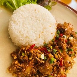 ข้าวหมูสามชั้นคั่วพริกเกลือ