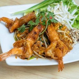 ผัดไทยเส้นจันทร์กุ้งสด-