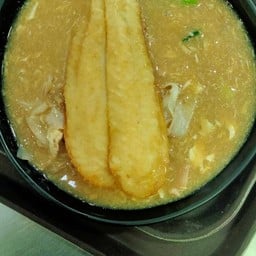 เส้นใหญ่ราดหน้าปลา