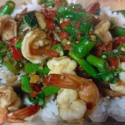 กระเพรากุ้ง