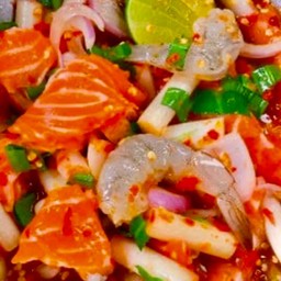 ยำแซลมอนกุ้งน้ำปลาร้า