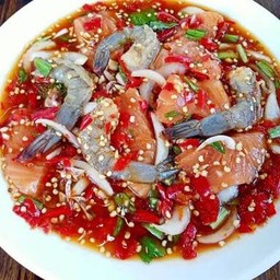 ยำแซลมอน10ชิ้น+กุ้งสด 5ตัว